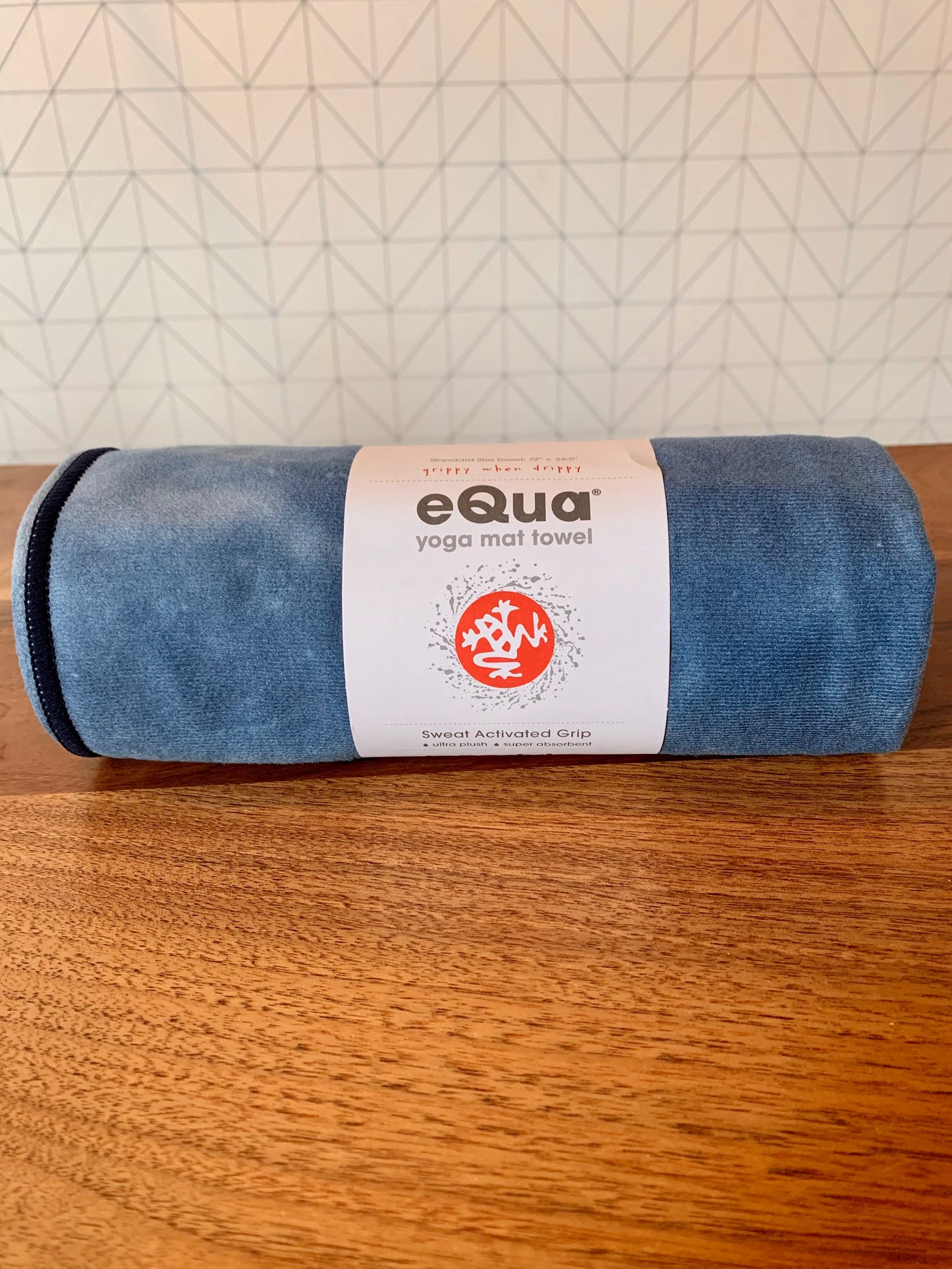ga verder gebruik toevoegen aan Manduka eQua® Mat Towel – Out Here Yoga